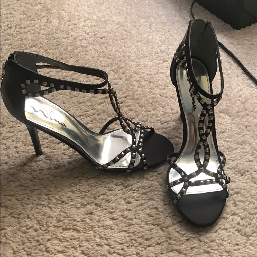 Nina women’s pumps size 9. New never worn.